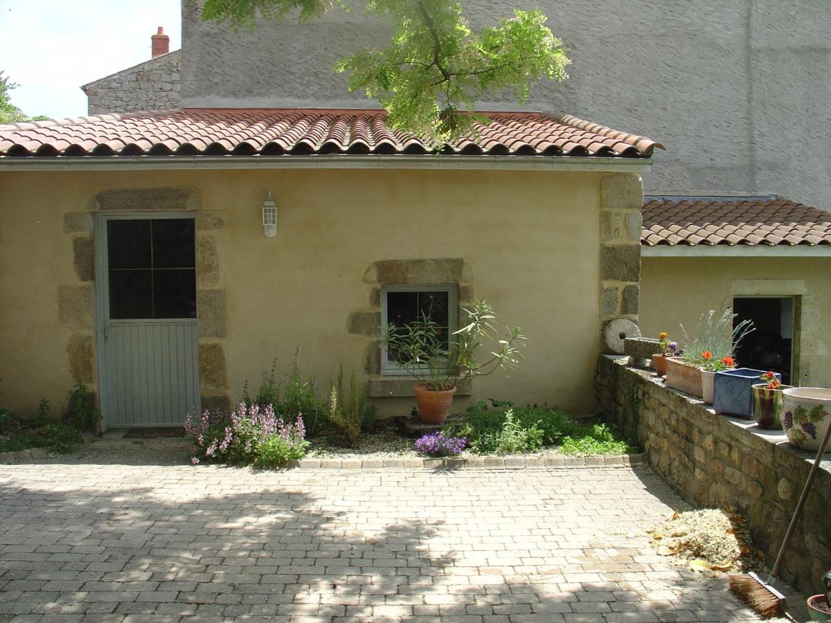 L Echarpe D Iris Bed and Breakfast Montpeyroux  Buitenkant foto